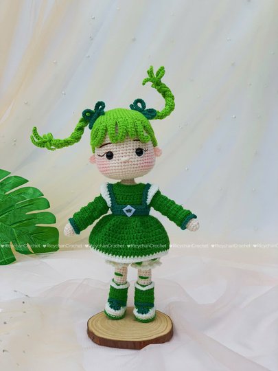 Happy Green Doll Crochet Pattern - Amigurumi Girl Doll Tutorial in English