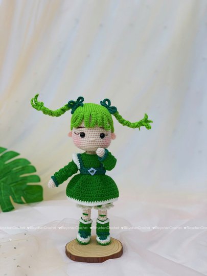 Happy Green Doll Crochet Pattern - Amigurumi Girl Doll Tutorial in English