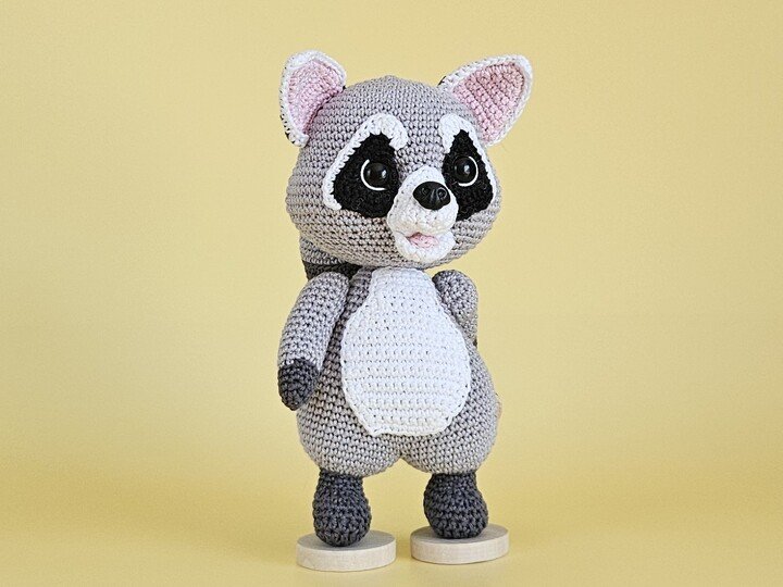 Waschbär Wasco mit Nutella-Brot Häkelanleitung Amigurumi PDF
