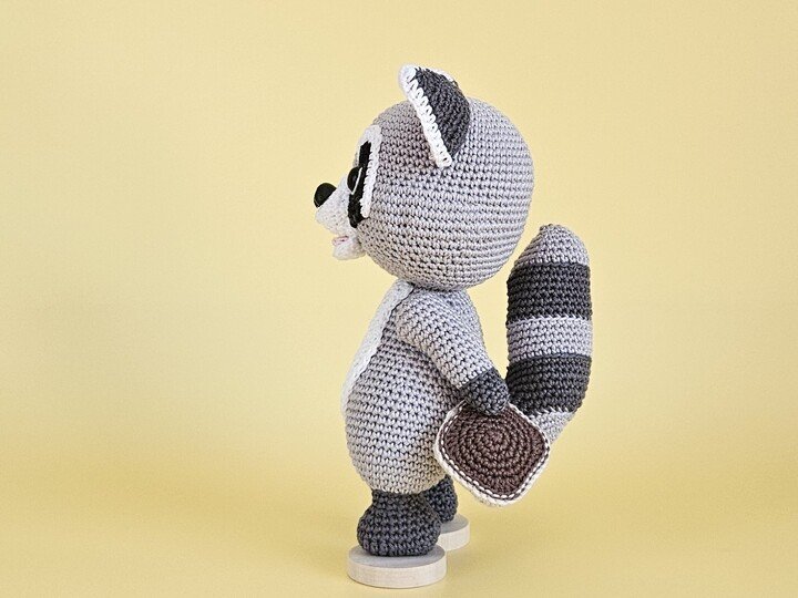 Waschbär Wasco mit Nutella-Brot Häkelanleitung Amigurumi PDF