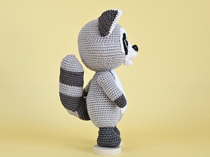 Waschbär Wasco mit Nutella-Brot Häkelanleitung Amigurumi PDF