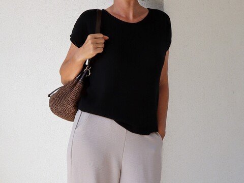 Strickanleitung NOIR – Sommertop aus Bambusgarn