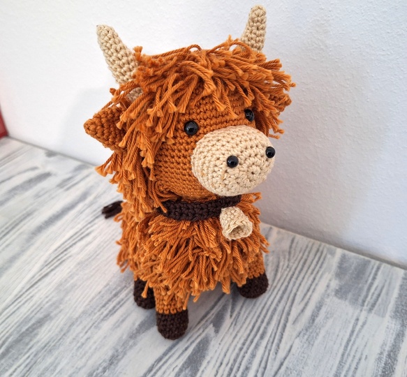 Highland Cow – amigurumi crochet pattern, approx. 20 cm