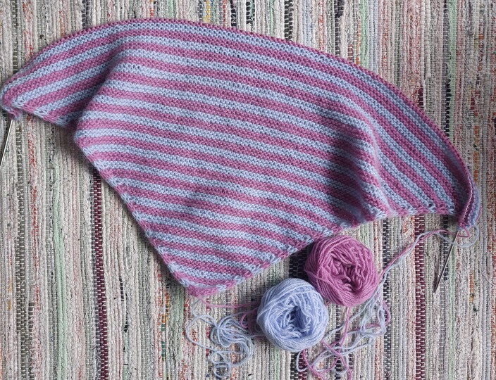 LUISE shawl knittingpattern