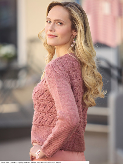 Pulli mit Ajourstreifen