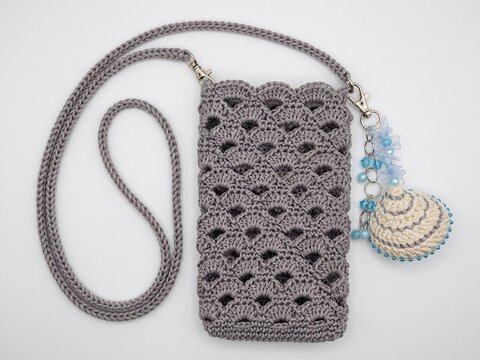 Crochet Pattern Muschelzauber – Phone Pouch with Seashell Charm
