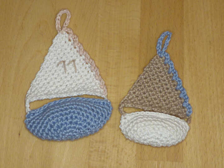 Crochet pattern pendant sailboat for maritime decoration
