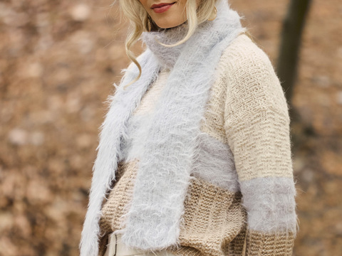 Pulli und Schal