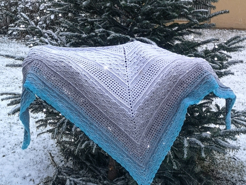 Jana...das klassische Dreieckstuch für Sommer und Winter