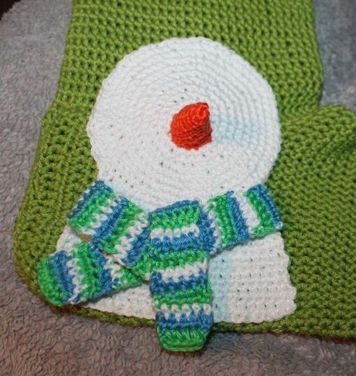 Crochet Four Christmas Stockings – Set Pattern in English & German