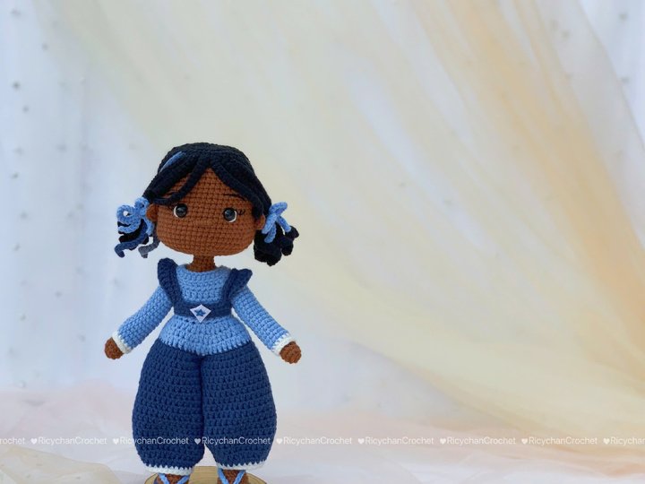 Little Indie the Doll crochet pattern - PDF tutorial
