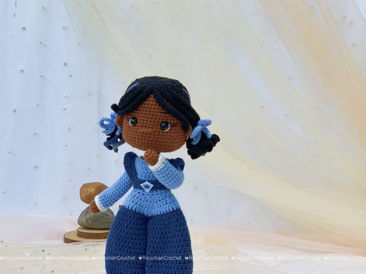 Little Indie the Doll crochet pattern - PDF tutorial