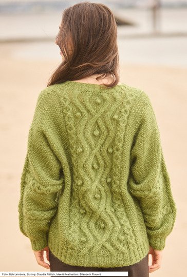Pullover mit Zopfmustern