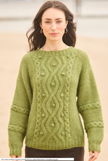 Pullover mit Zopfmustern