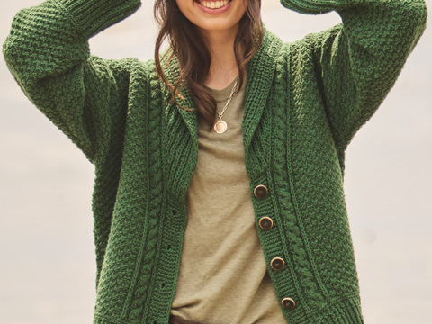 Jacke mit Schalkragen und Patentmütze