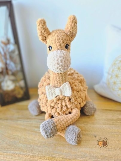 Lama mit Schleife - Häkelanleitung PDF - großes Kuscheltier
