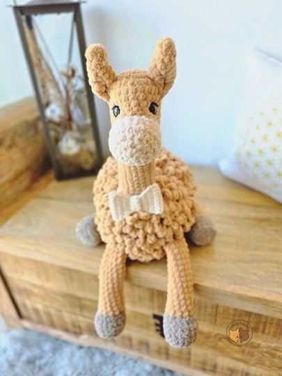 Lama mit Schleife - Häkelanleitung PDF - großes Kuscheltier