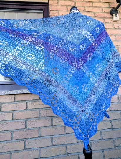 Crochet pattern shawl Alex