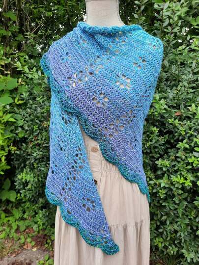 Crochet pattern shawl Alex