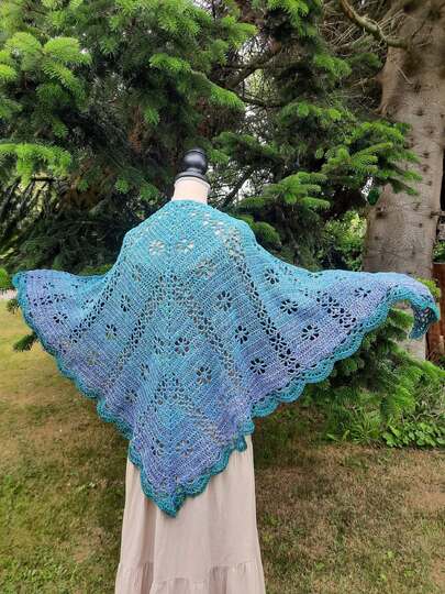 Crochet pattern shawl Alex