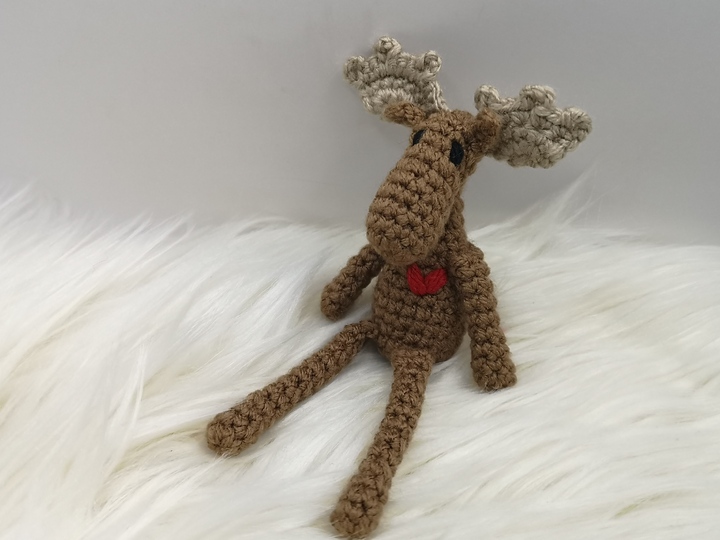 Mini-Moose crochet pattern by NiggyArts