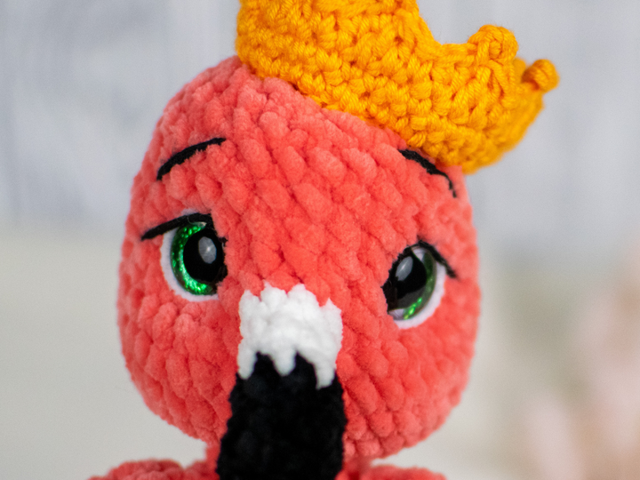 Häkelanleitung Flamingo Flora mit Krone – PDF-Datei für ein Plüschtier