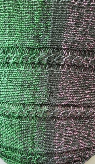 Up and Down das gestrickte Dreieckstuch