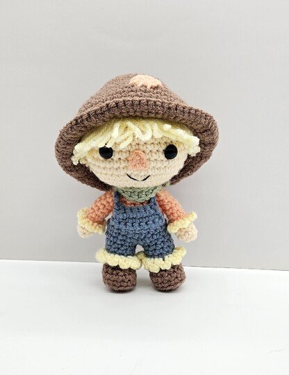 Wally the Scarecrow- Crochet English Pattern