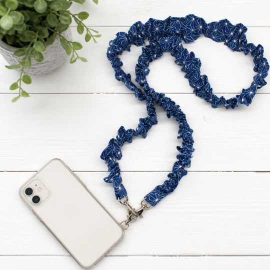 Nähanleitung Handyband Schlüsselband im Scrunchie-Style