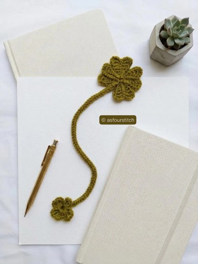 Clover Bookmark Crochet Pattern, US & UK terms (Pdf Pattern and Video)