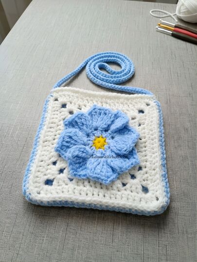 Floral Granny Square Crochet Pattern, Beginner PDF (Video Tutorial Included