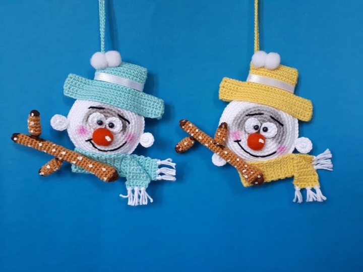 Snowman Christmas Tree Ornament - English Crochet Pattern PDF
