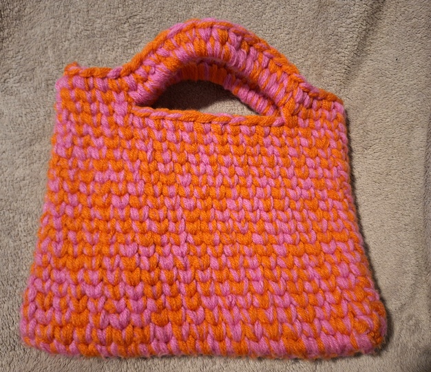 Crochet a Tablet Bag – Chunky Bag Pattern in Knit Stitch (EN & DE)