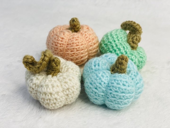 Amigurumi Mini Kürbis Anleitung, Süße Schlüsselanhänger/ Herbstdeko Häkeln