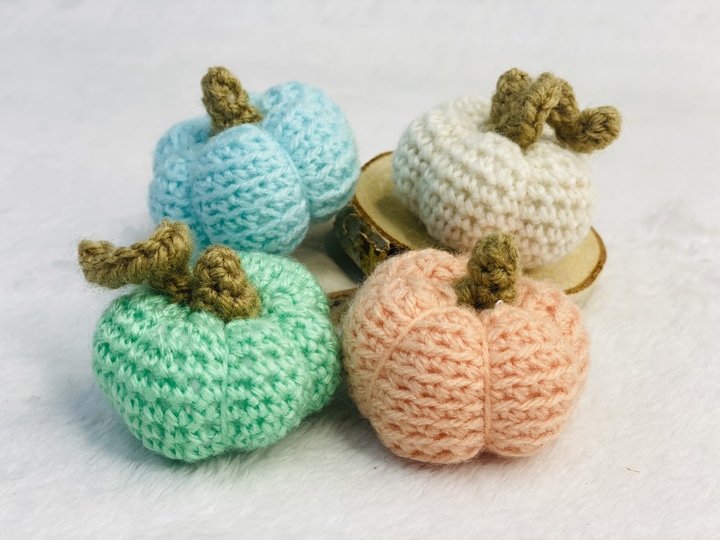 Amigurumi Mini Kürbis Anleitung, Süße Schlüsselanhänger/ Herbstdeko Häkeln