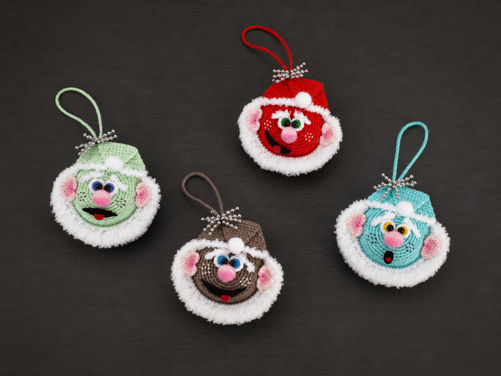 Fun Santa Ornament Ball - English Crochet Pattern PDF