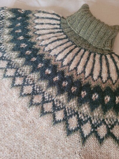 Alfheidur Nordic Earth – Islandpullover Strickanleitung