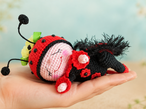 Amigurumi-Marienkäfer LeyLa – Deutsche Häkelanleitung als PDF