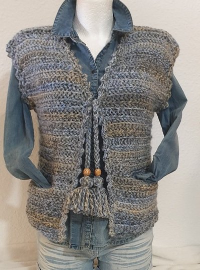 Häkelanleitung Boho Rosebud Vest Weste ohne Seitennähte für alle Gr. & Garn