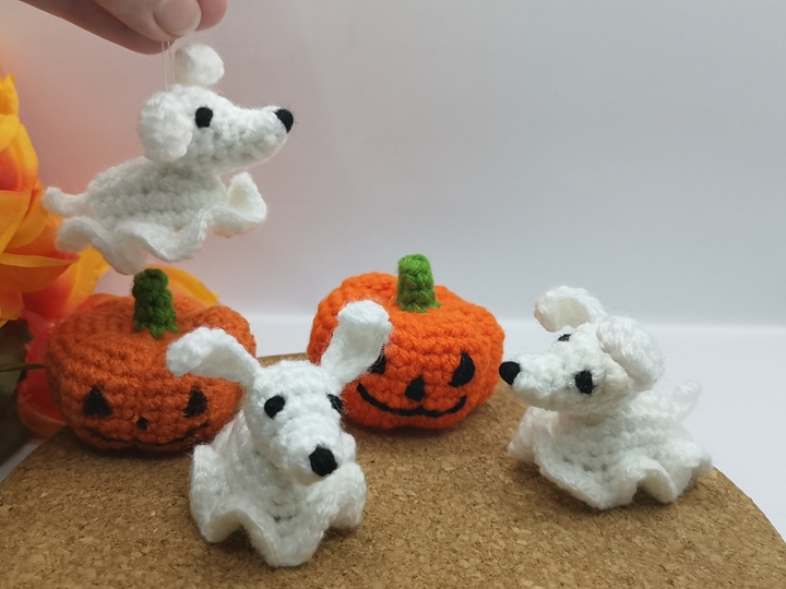 Ghost Dog + Pumpkin - Crochet Pattern by NiggyArts
