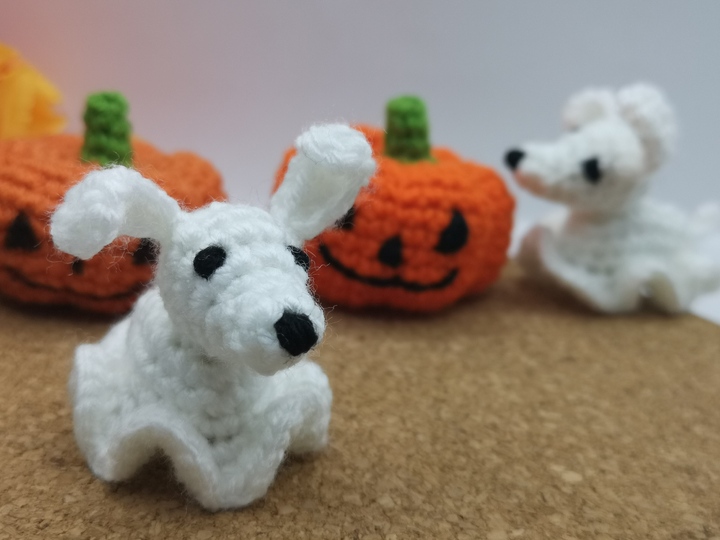 Ghost Dog + Pumpkin - Crochet Pattern by NiggyArts