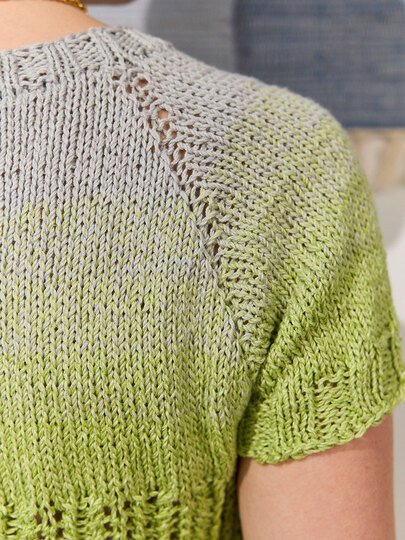 RAGLANPULLI IRMGARD … MIT AJOURMUSTER GESTRICKT