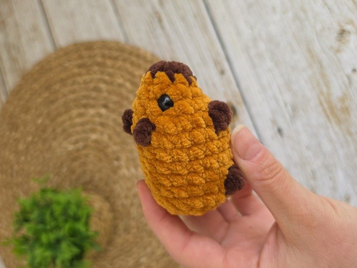 Crochet Pattern Mini Capybara – Quick & Easy No-Sew Amigurumi