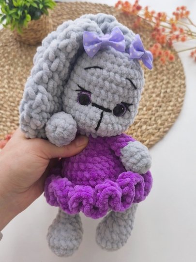 Häkelanleitung Hase Mila – Kuschelhase mit Kleid