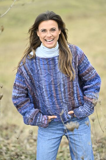 Quergestrickter Zopfpullover (9601365_28)