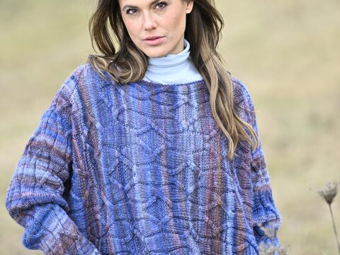 Quergestrickter Zopfpullover (9601365_28)