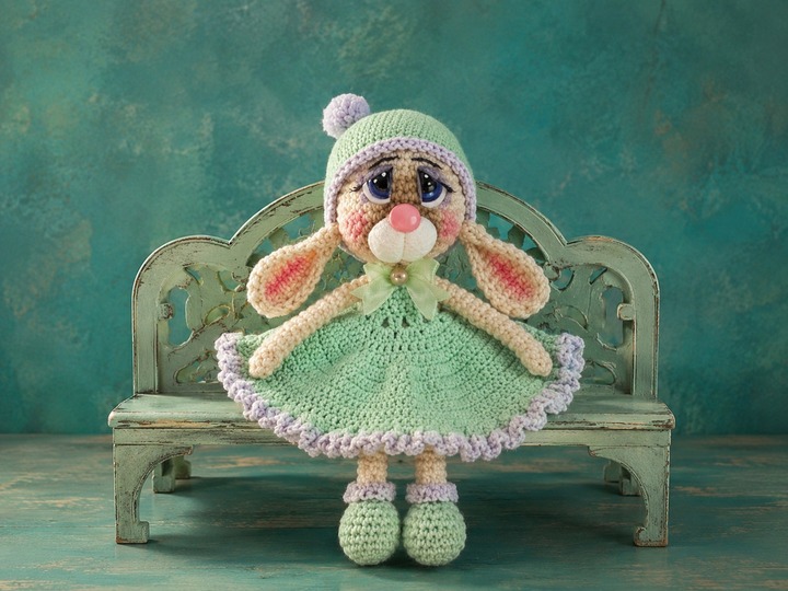 Miss Susi Bunny Crochet Pattern – English PDF Crochet Instructions