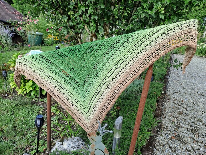 Crochet Pattern Triangular Scarf "Tiasa"
