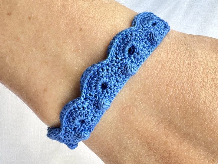 Improchets Armband "Nixies Welle" Mikro-Häkel-Schmuck