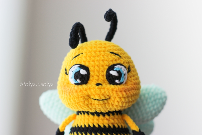 Buzzy Juju Plush Bee Amigurumi Crochet Pattern